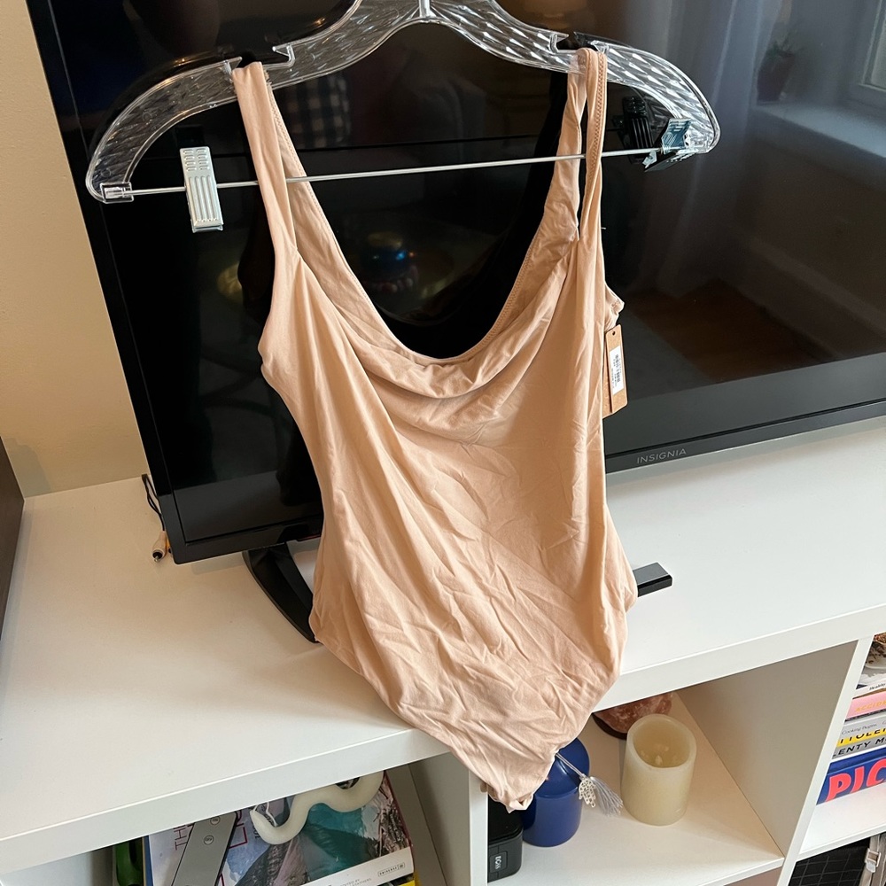 SKIMS Squareneck Bodysuit